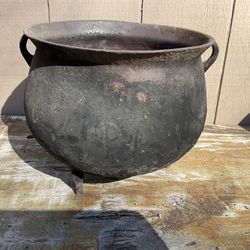 Antique Cast Iron 3-Legged Cauldron Stew Gypsy Pot