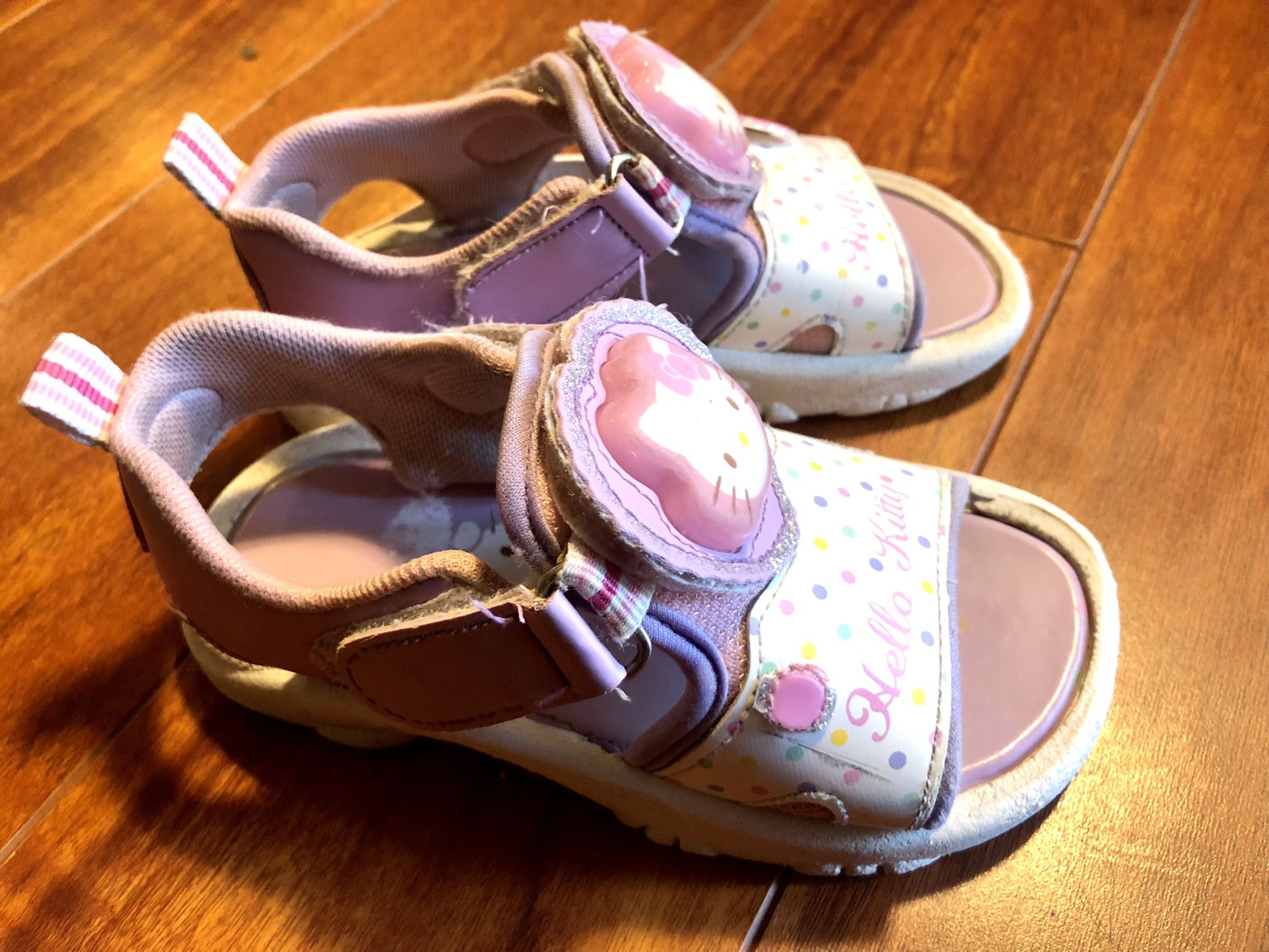 Hello Kitty Toddle Girl Beach Sandals Size 10/11 