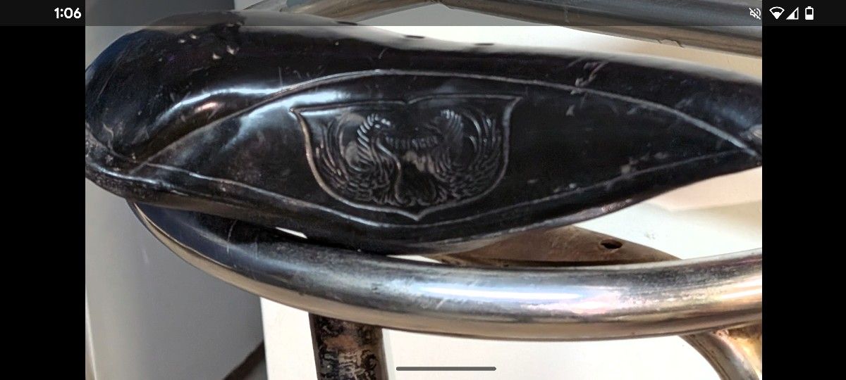 VINTAGE MESSINGER SADDLE BICYCLE SEAT
