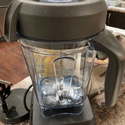Vitamix - Like-New!