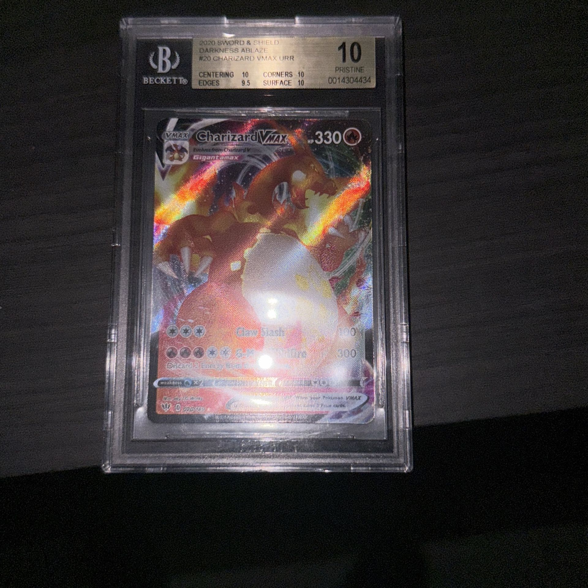 Becket 10 Charizard Vmax