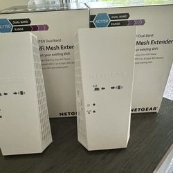 2 NETGEAR - AC1750 Dual-Band Wi-Fi Range Extender 