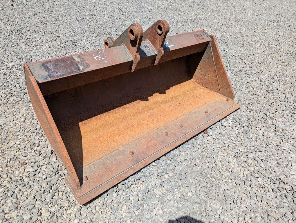 60" Excavator Clean Out Bucket