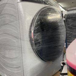 GE gas dryer front load 9.0 cu ft