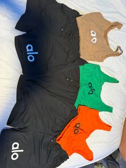 Alo Yoga Clothing Bundle – Tops and Shorts