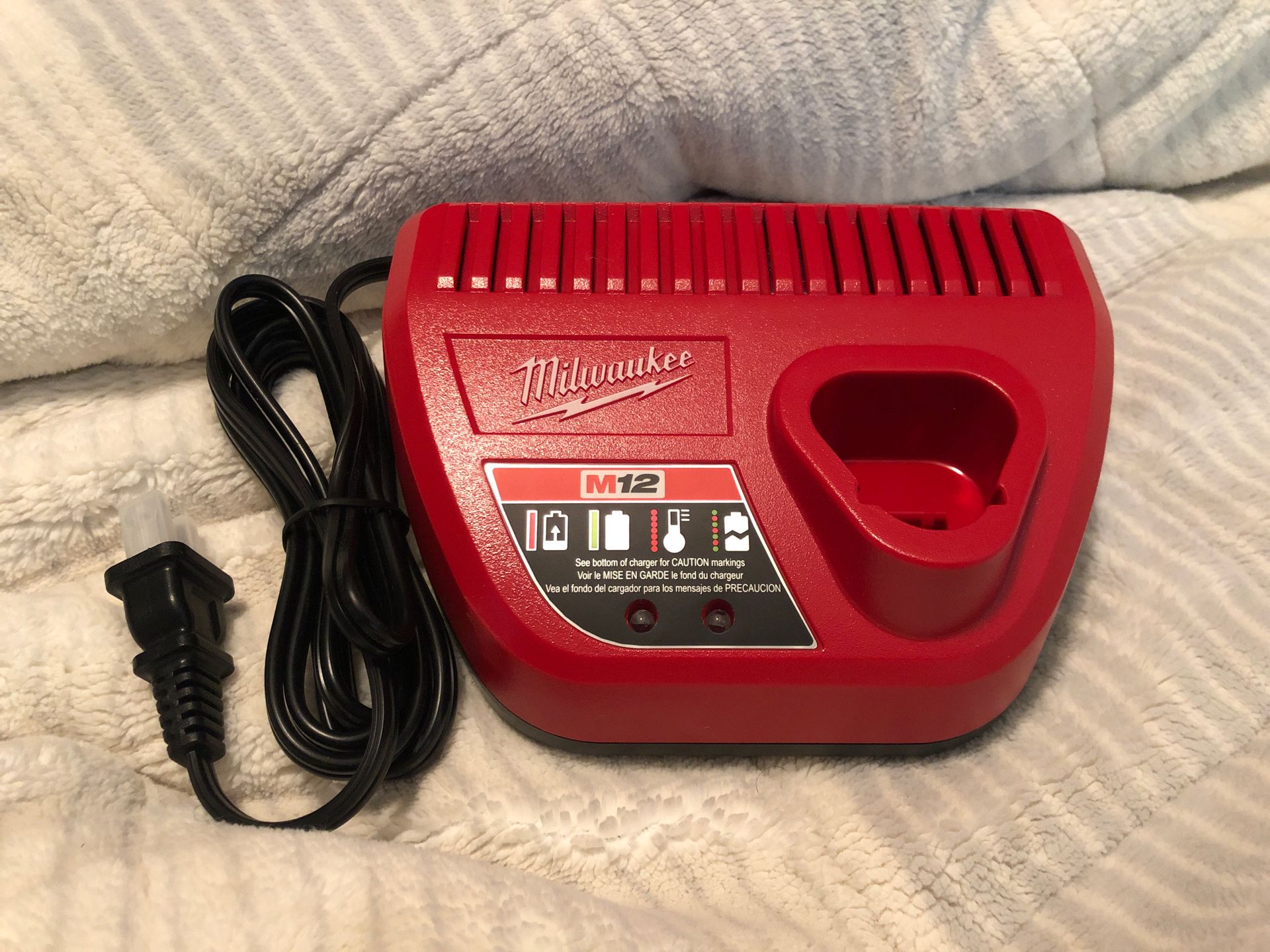 M12 charger brand new