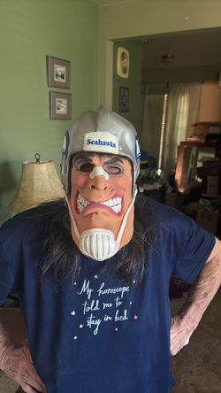 Extremely rare, vintage collectible, Seahawks Bruiser the 12th man helmet mask from 1986.