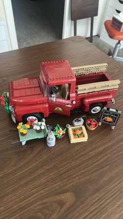 LEGO 10290 Pickup Truck