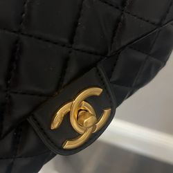 Chanel Vip Bag Fashion Crossbody Bag for Sale in Elk Grove, CA - OfferUp
