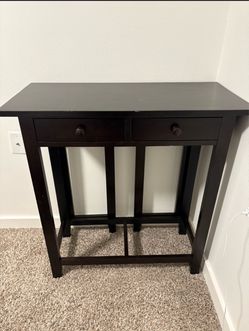Entry table / Nook