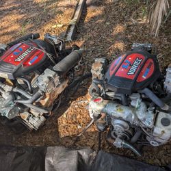 Twin Marine Motors 350 GM 5.7l Vortec V8.