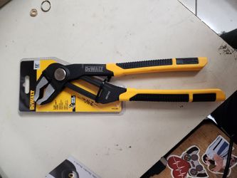 Dewalt Pliers 12"