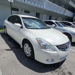 Vendo Carro Nissan Altima 