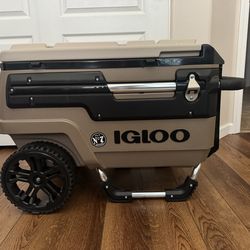 Cooler - Igloo Trailmate Journey 70 Quart with Wheels