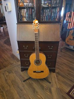 Hola classical acoustic guitar