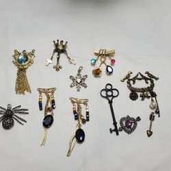 Large Lot of Necklace Pendants and Charms Agate Multiple Charms 11 Pieces