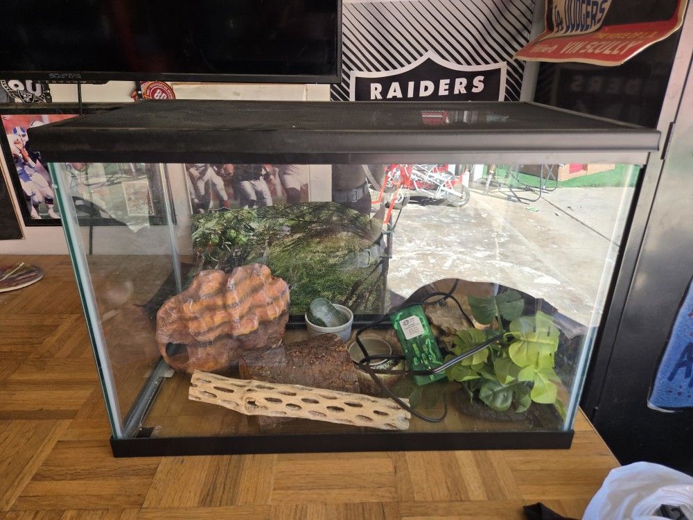 Reptile/ Fish Tank