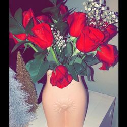 Modern body vase ‘female form’ plush pink (flowers not included)