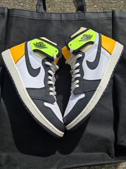 Jordan 1 High Volt Gold Size 11.5 (Pick Up)
