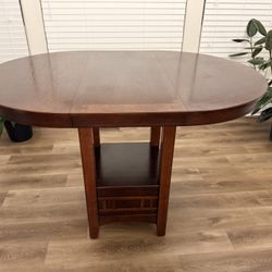 Dining table With 4 Chairs 