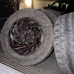 8 Luges universal 20” rims 35Tires