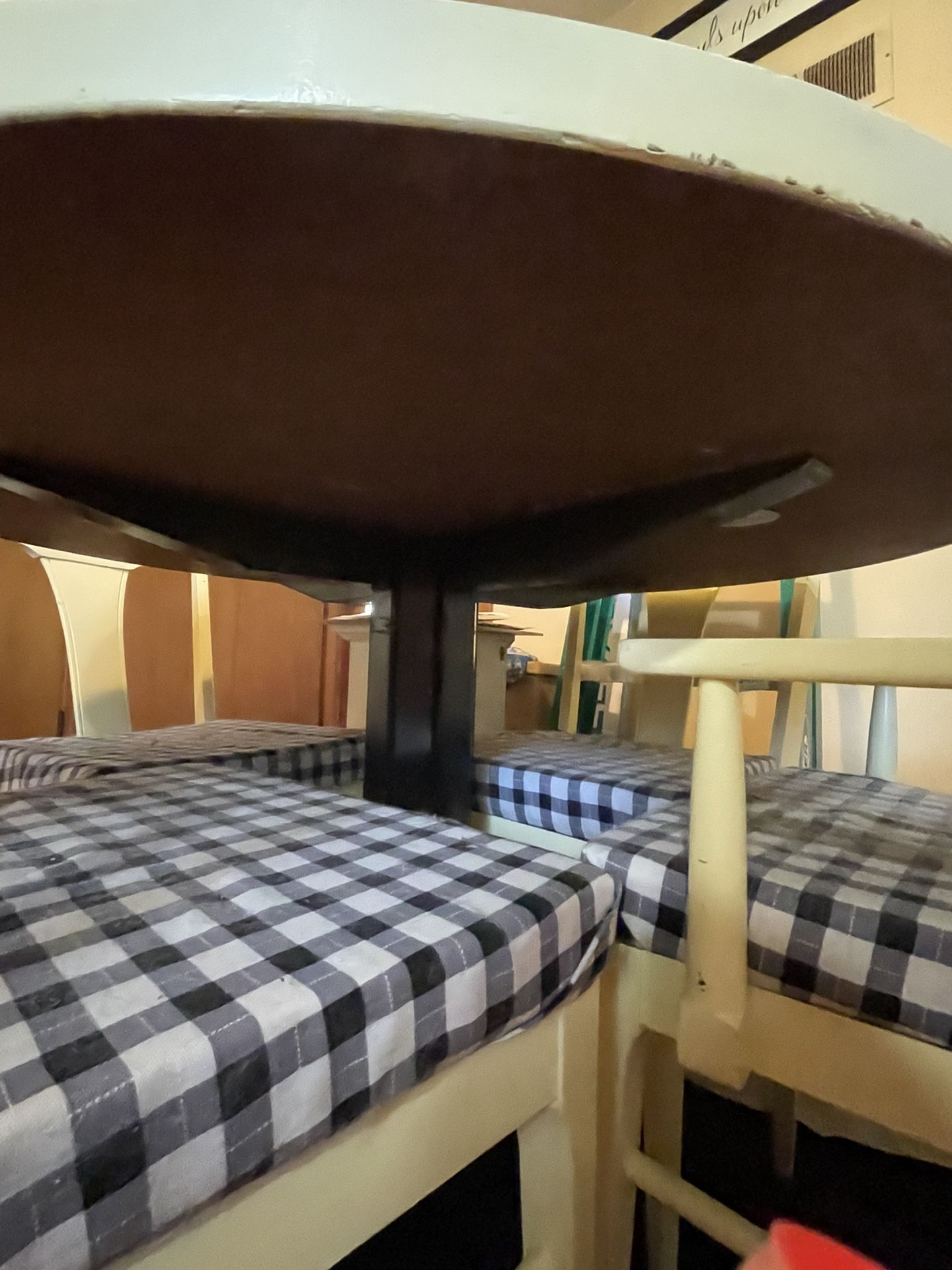 Kitchen Table And Chairs