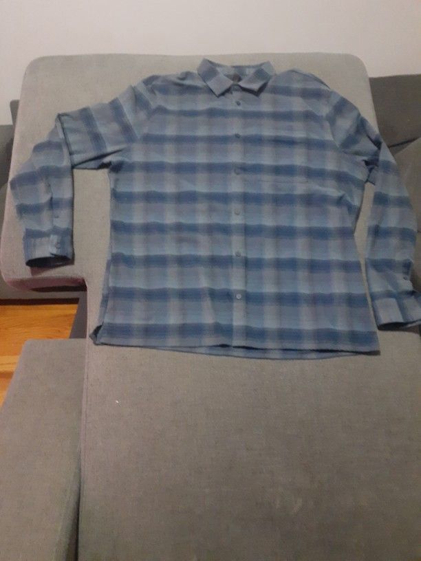 Lululemon Masons Peak Plaid Shirt Blue Gray Long Sleeve Flannel Button-Down