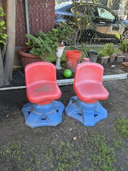 Little Tikes Spinning Chairs
