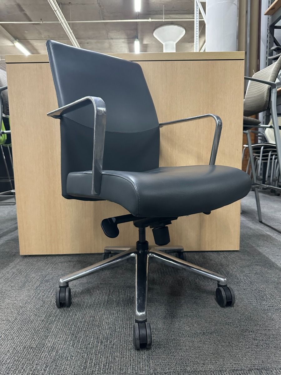Keilhuaer Vanilla Mid Back Conference Chair (Grey/Chrome)