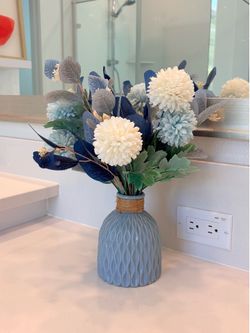 MOVING SALE CORONA FLOWER DECORATION