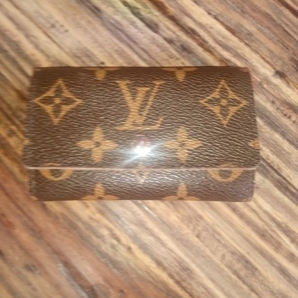 Louis Vuitton Message Key Holder