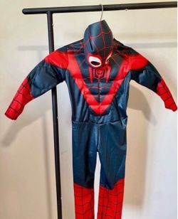 Spiderman kids Spider And Amazing Friends Costume. Used condition as shown in photos Size: 4T