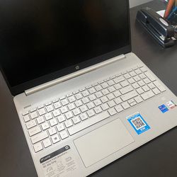 Lapto Hp Intel Core i7 - 15.6” FHD - WiFi + Bluetooth 