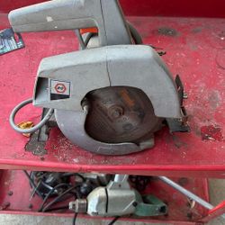 Black And Decker Circular Saw 