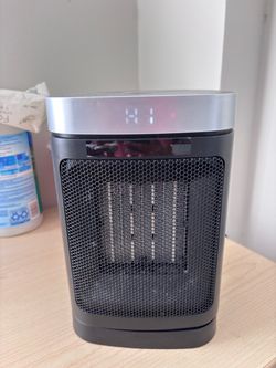 Ceramic fan heater