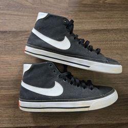 Nike Shoes 7.5