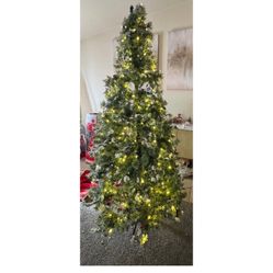 Prelit Xmas Tree