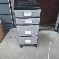 Iris Usa Plastic Storage 