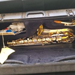 Bundy II Saxophone 