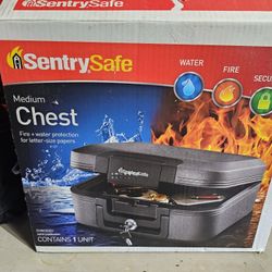 SentrySafe
0.28 cu. ft. Fireproof & Waterproof Safe Box