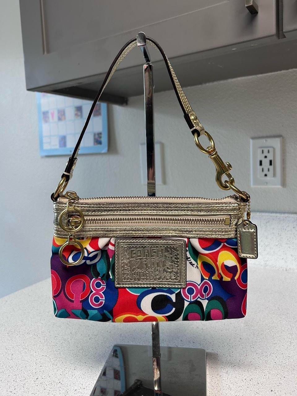 Coach poppy wristlet bag