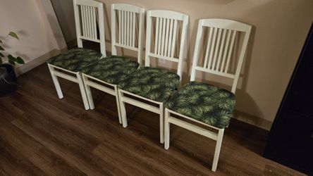 Selling 4 Chairs