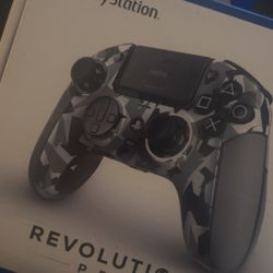 Revolution 5 Pro Controller