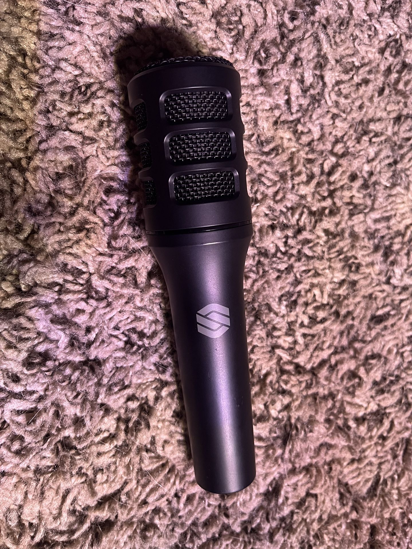 Sterling Audio P10 Dynamic Instrument Microphone