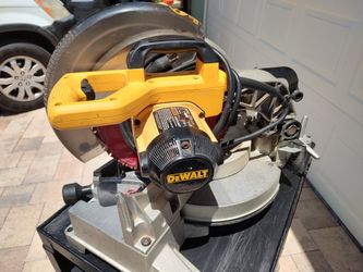 DeWalt Compound Miter Saw