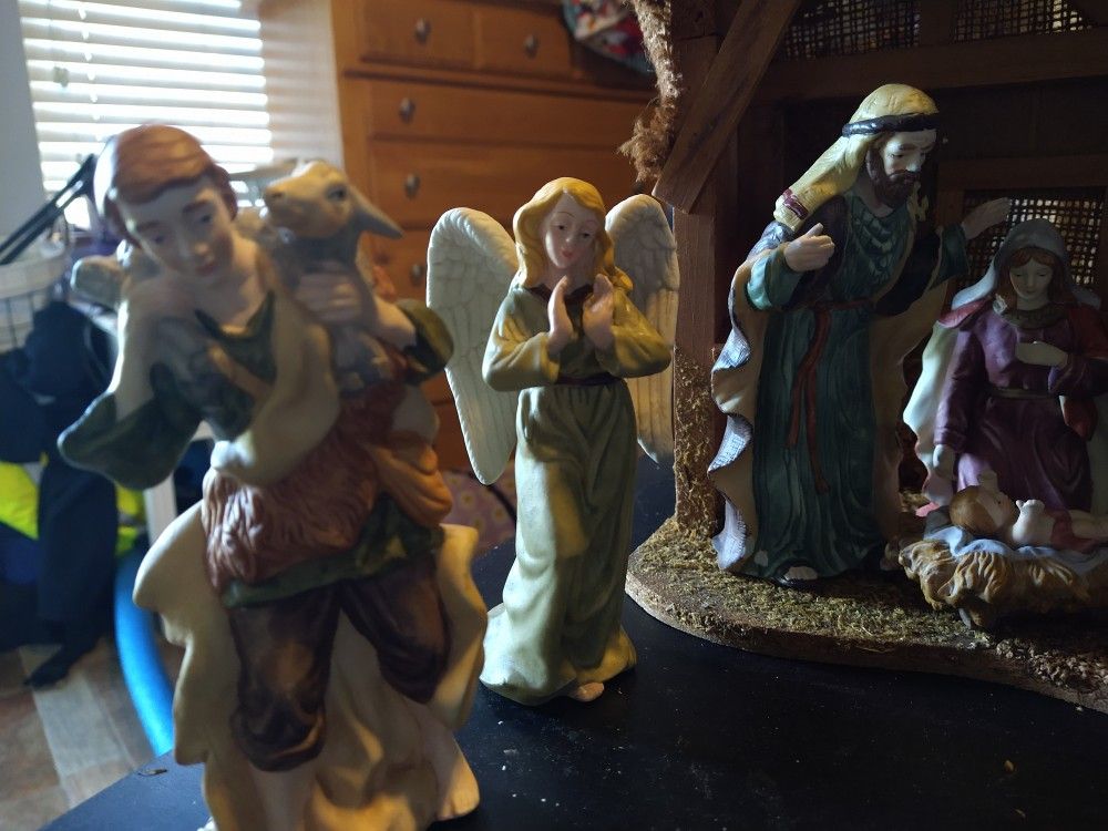 Vintage 12 Piece Nativity