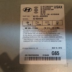 2016 Hyundai Elantras Radio