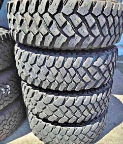 255/75/17 Firestone Selling a set of 4 tires in excellent condition š«”