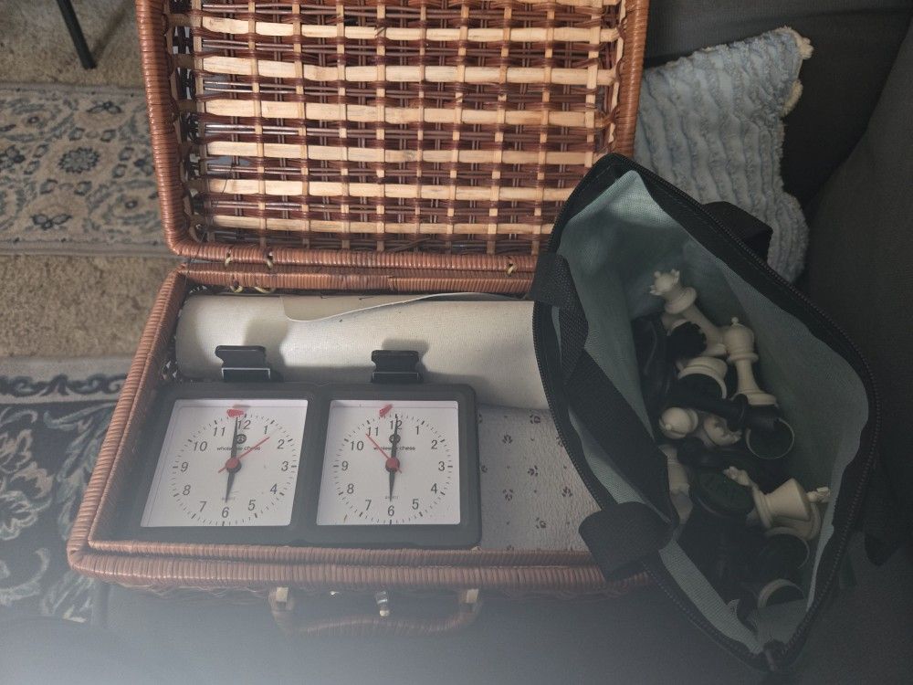Chess Set In A Basket Timers Roll Mat 
