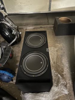 JL audio w6 12 inch subwoofers with American bass amp 2.5k